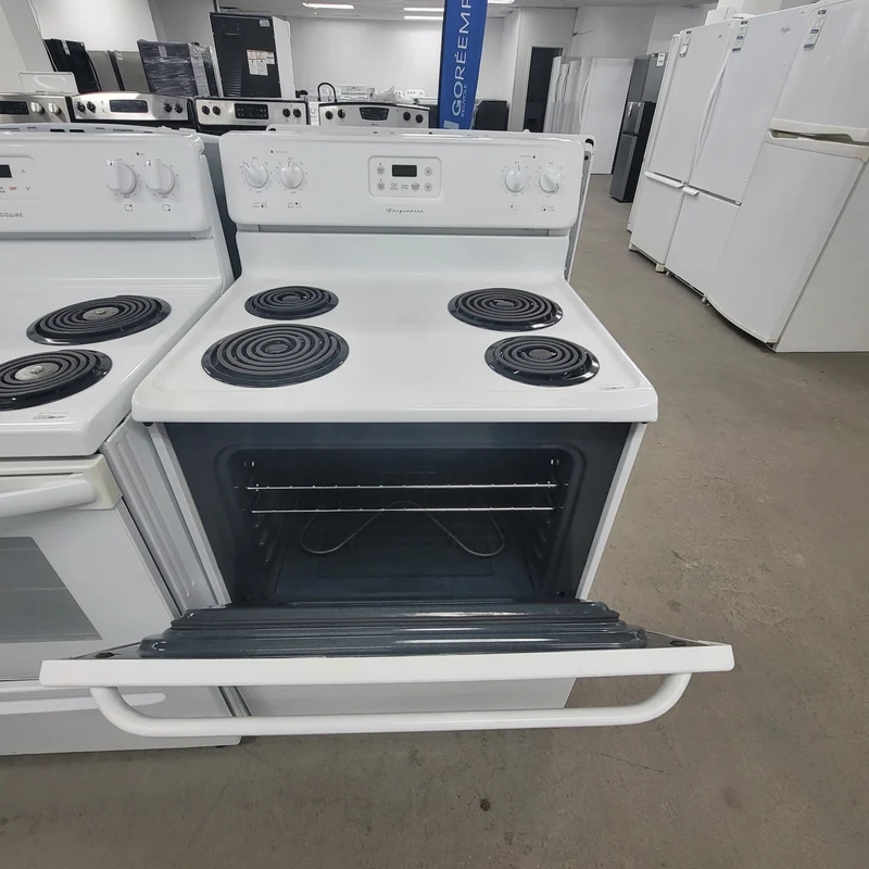 Frigidaire 30'' Cuisinière Serpentin - Blanc - Reconditionné