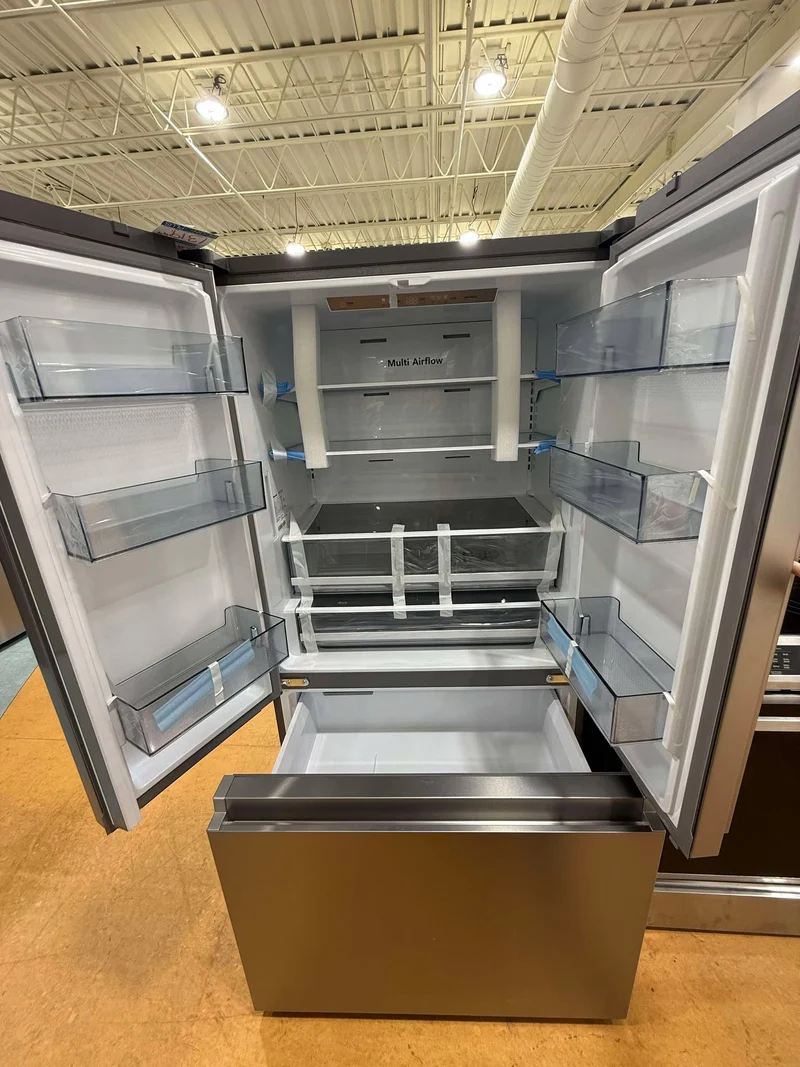 Hisense 36'' 26.6 pi cu réfrigérateur portes francaises - inox - RF266C3FSE - boîte ouverte