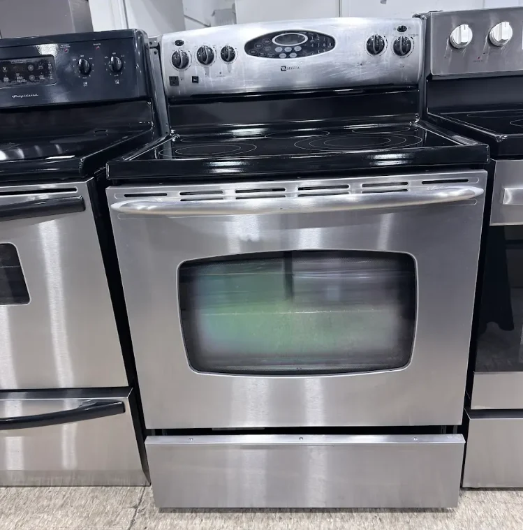 Frigidaire 30'' Cuisinière Vitrocéramique - Inox - Reconditionné