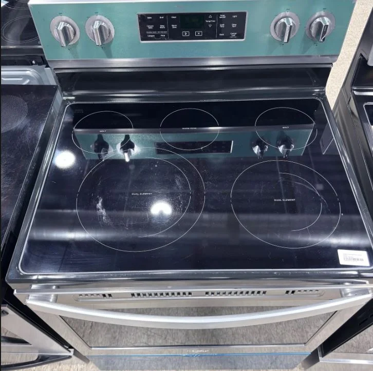 Whirlpool 30'' Cuisinière Vitrocéramique - Inox - Reconditionné