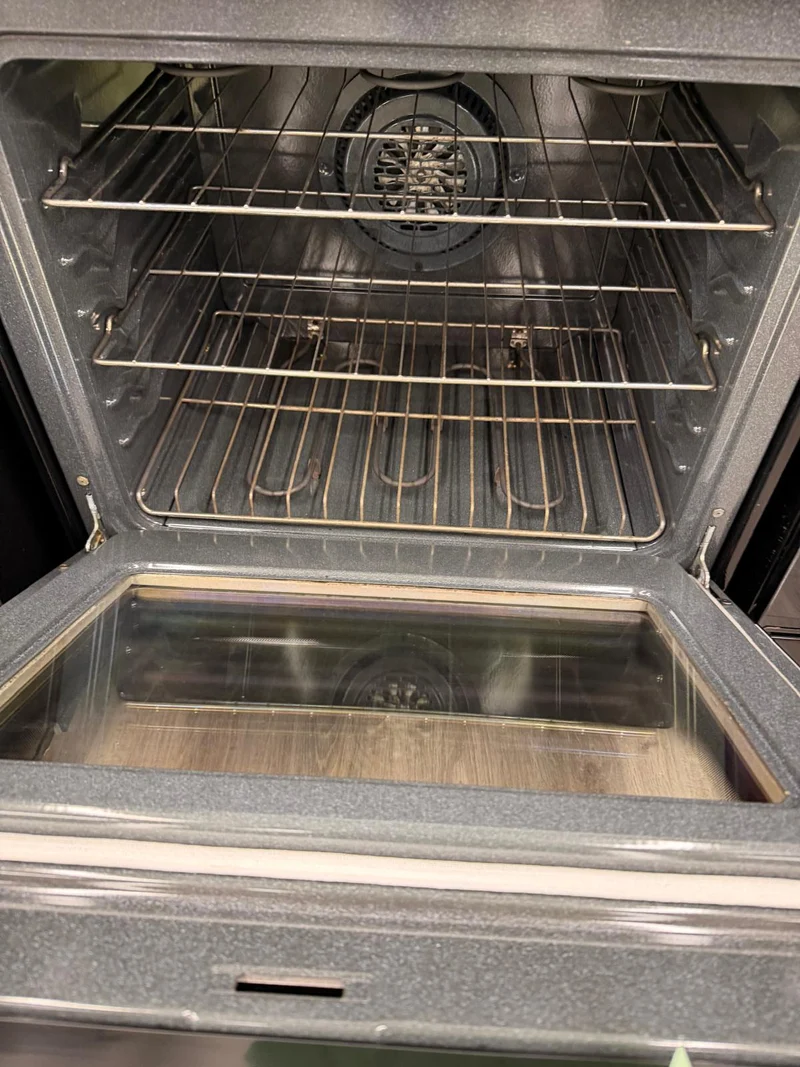 Frigidaire 30'' Cuisinière vitrocéramique - Noir - Reconditionnée