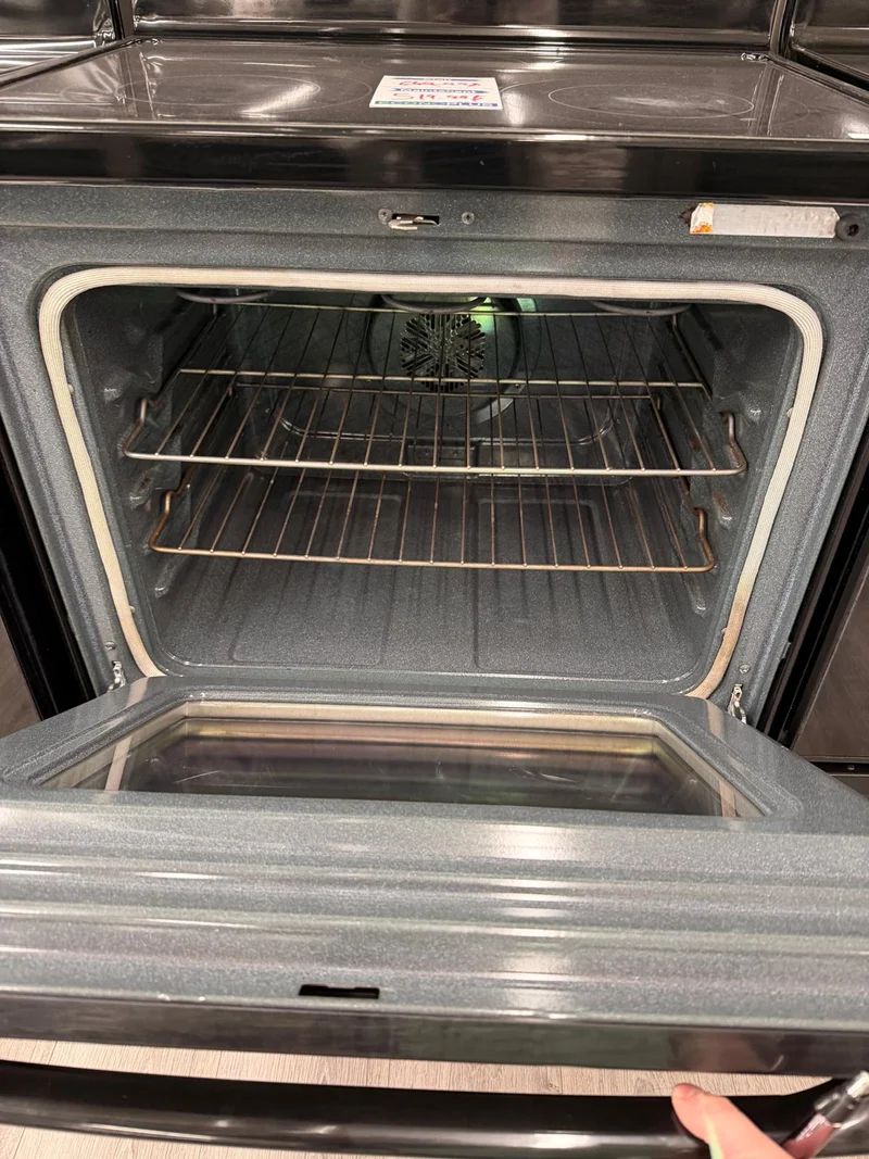 Whirlpool 30'' Cuisinière vitrocéramique - Noir - Reconditionnée
