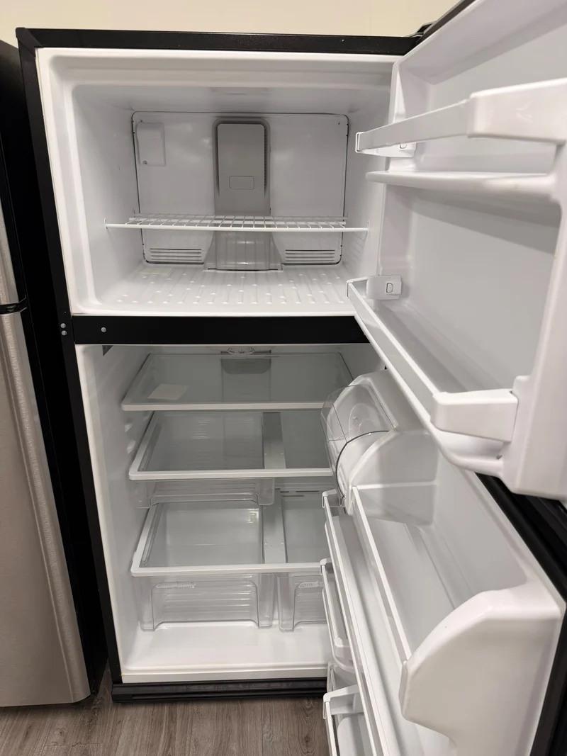 Whirlpool 30 '' Réfrigérateur Congélateur supérieur - Inox - Reconditionné