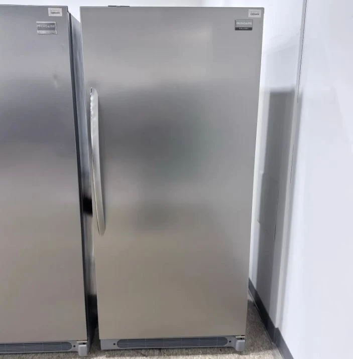 Frigidaire Gallery 32'' Tout Réfrigérateur - Inox- Reconditionné