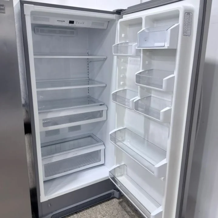 Frigidaire Gallery 32'' Tout Réfrigérateur - Inox- Reconditionné