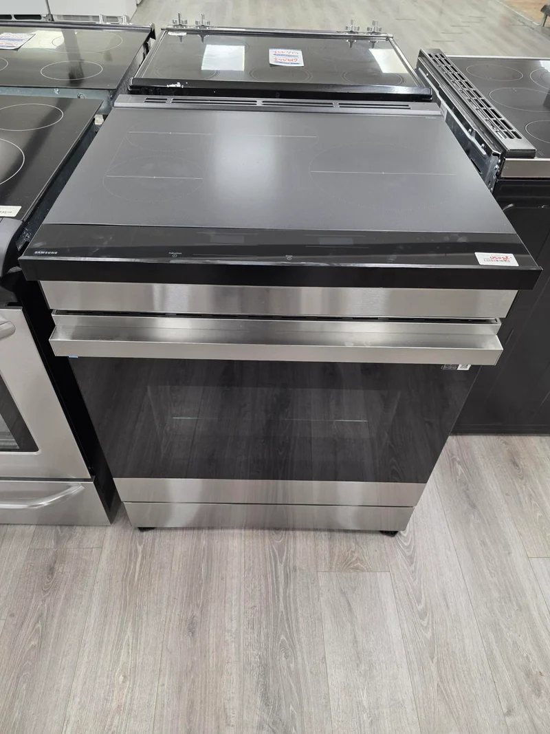 Samsung 30'' Cuisinière à induction - Inox - Reconditionné-anti-rayures