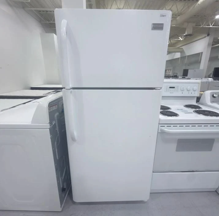 Frigidaire 30" Réfrigérateur Congélateur Supérieur - Blanc - Reconditionnée