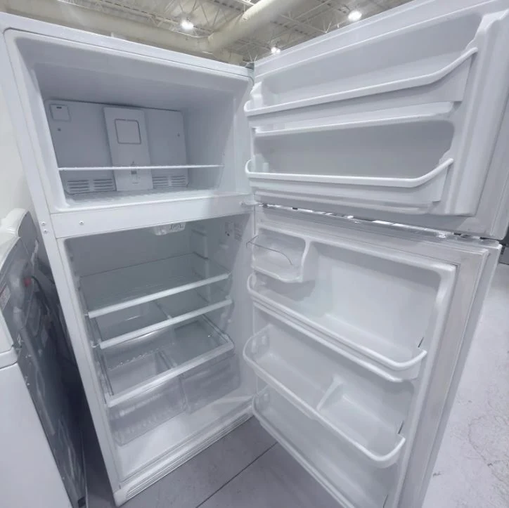 Frigidaire 30" Réfrigérateur Congélateur Supérieur - Blanc - Reconditionnée