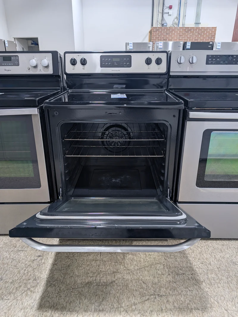 Frigidaire 30'' Cuisinière Vitrocéramique - Inox - Reconditionnés