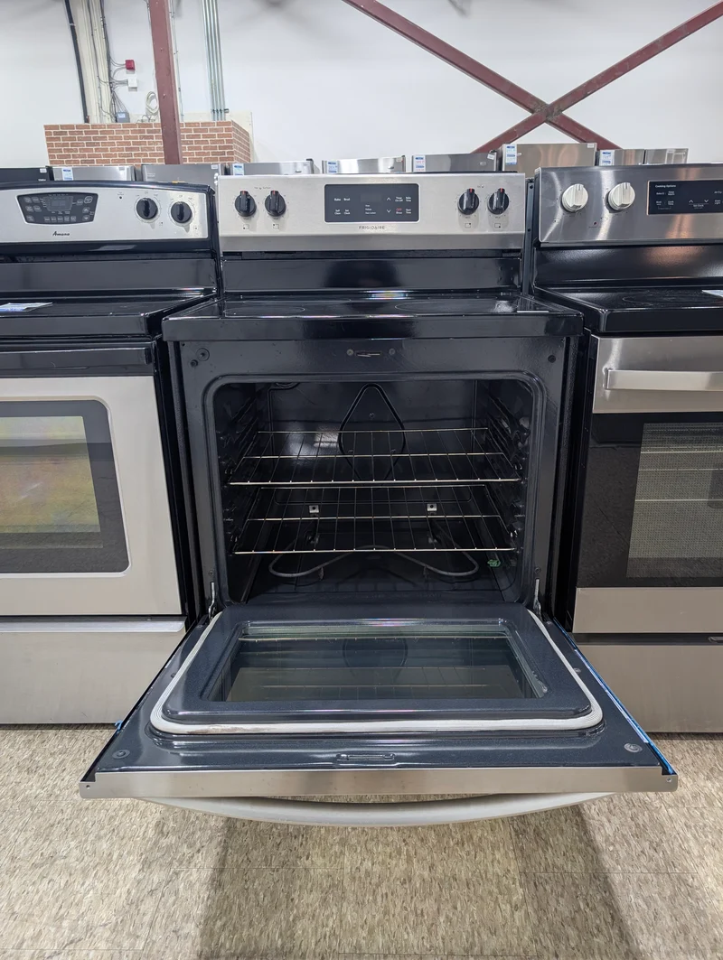 Frigidaire 30'' Cuisinière Vitrocéramique - Inox - Reconditionnés