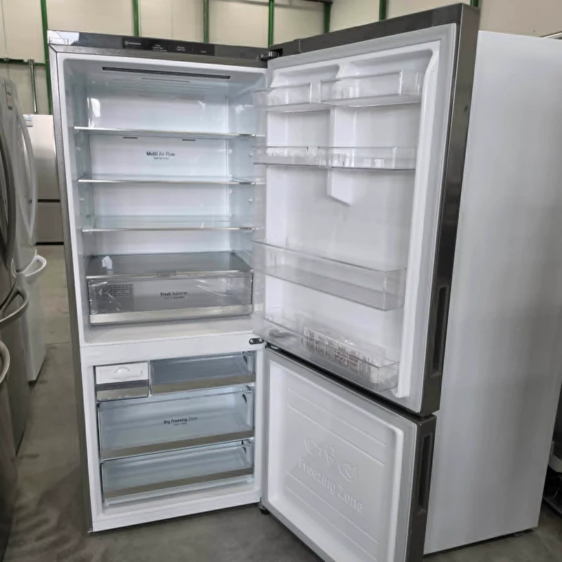 LG 28 '' 14.7 cu. - Réfrigérateur à congélateur Infèrieur – Inox - LBNC15251V - Boîte ouverte