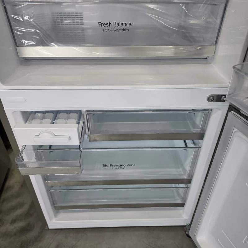 LG 28 '' 14.7 cu. - Réfrigérateur à congélateur Infèrieur – Inox - LBNC15251V - Boîte ouverte