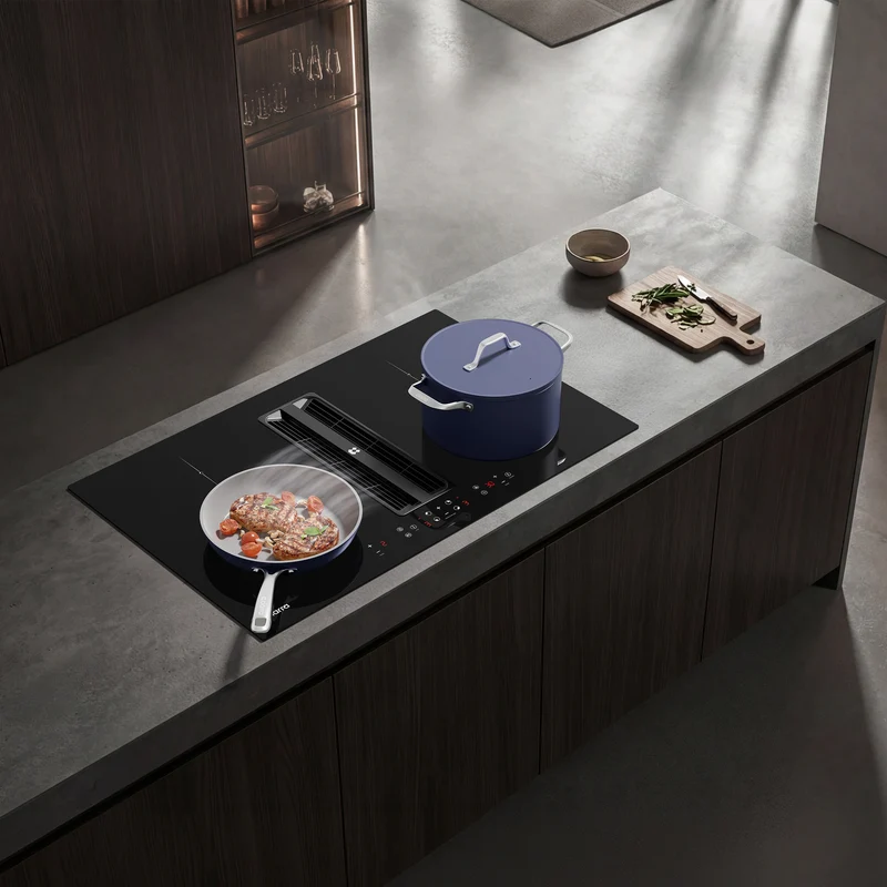 Ciarra ONE Plaque à Induction avec Hotte Intégrée Ultra 830 mm avec Système Plasma⁺ Intégré et Boost et Flexzone CBBEH834BBF-OW