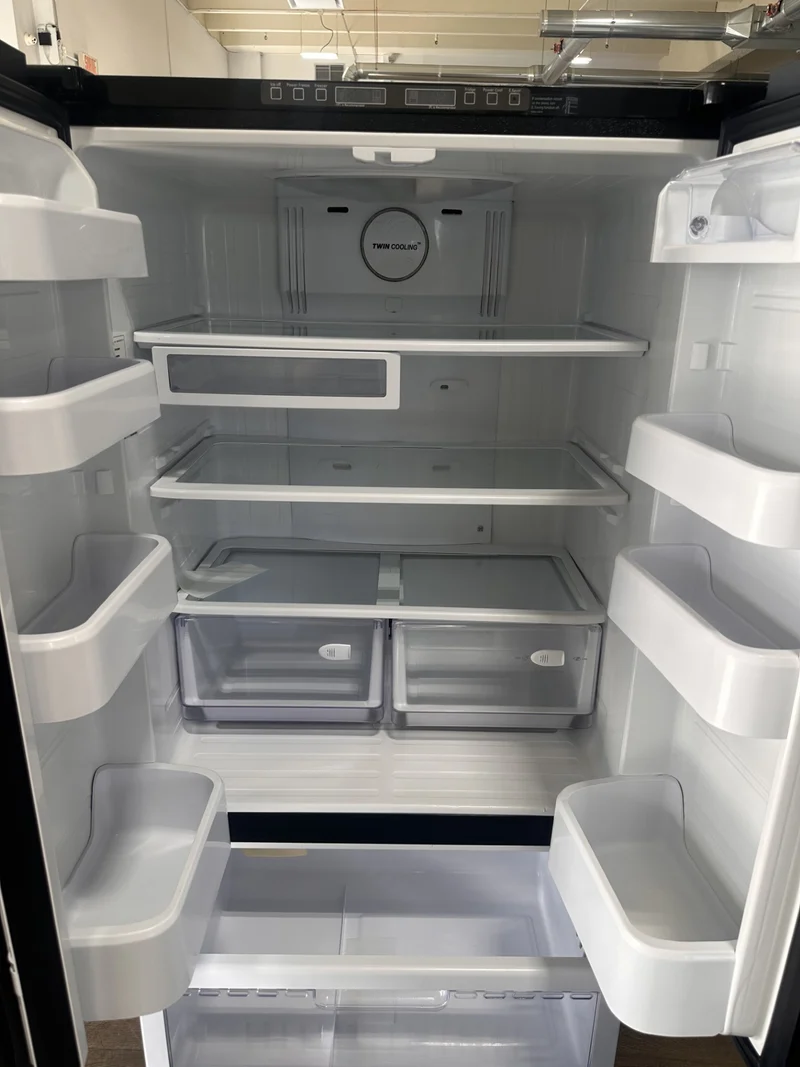 Samsung 32'' Réfrigérateur à portes françaises – Noir – Reconditionné