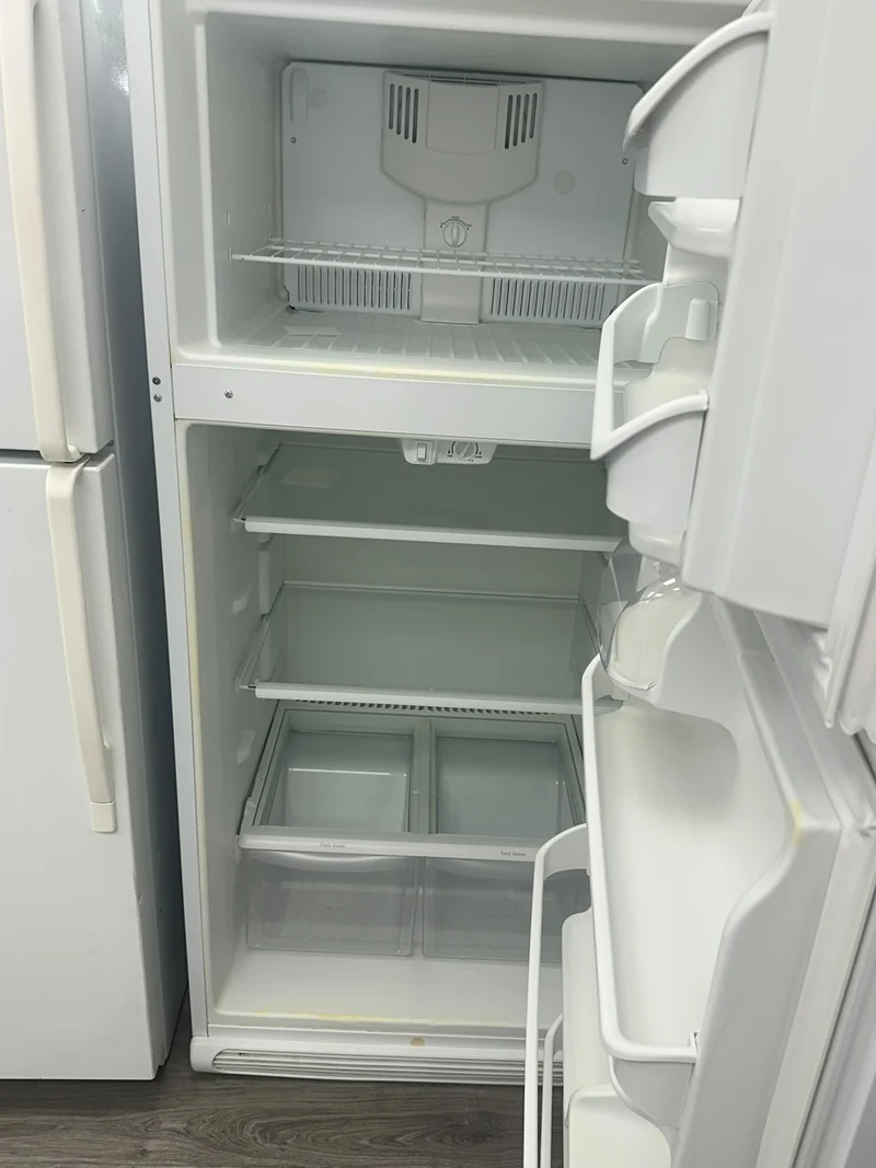 Frigidaire 30 '' réfrigérateur congélateur Supérieur -Blanc - Reconditionné