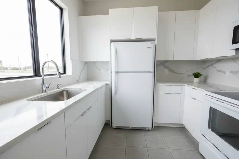 Frigidaire 30'' Réfrigérateur Congélateur Supérieur - Blanc - Reconditionné