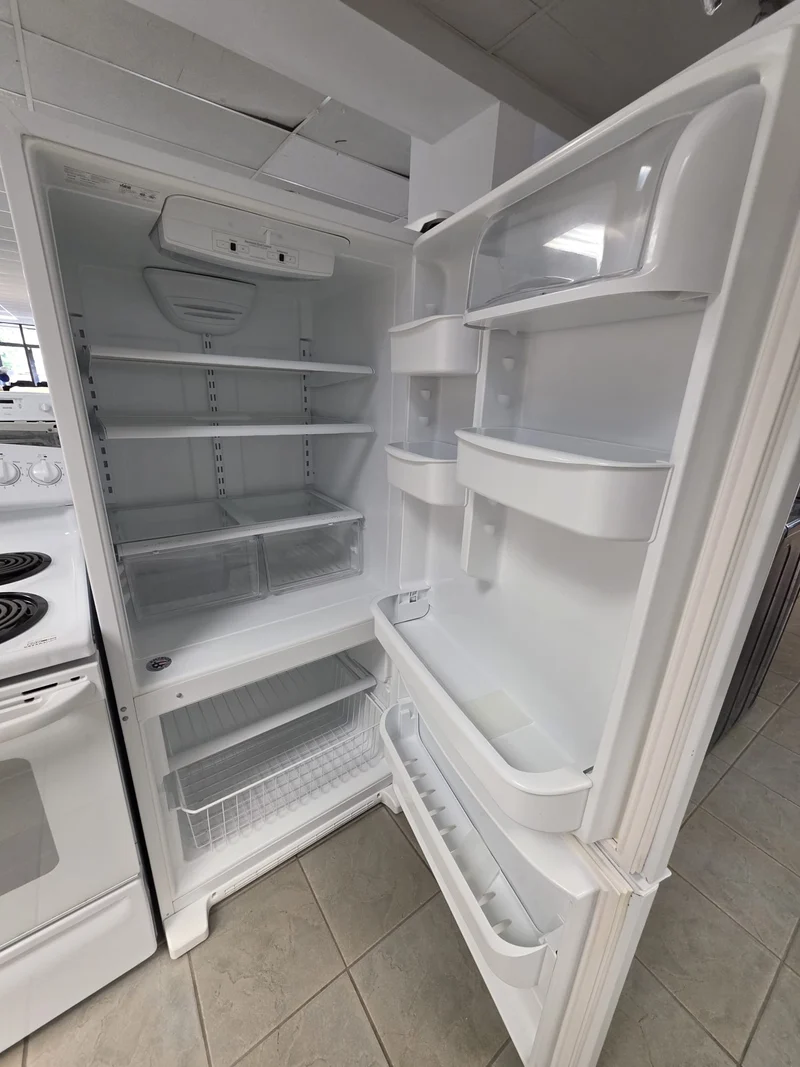 Amana 30'' Réfrigérateur Congélateur inférieur- Blanc - Reconditionné