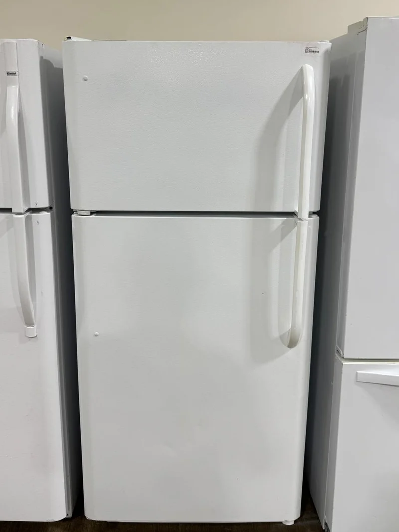 Frigidaire 30'' Réfrigérateur Congélateur Supérieur - Blanc - Reconditionné