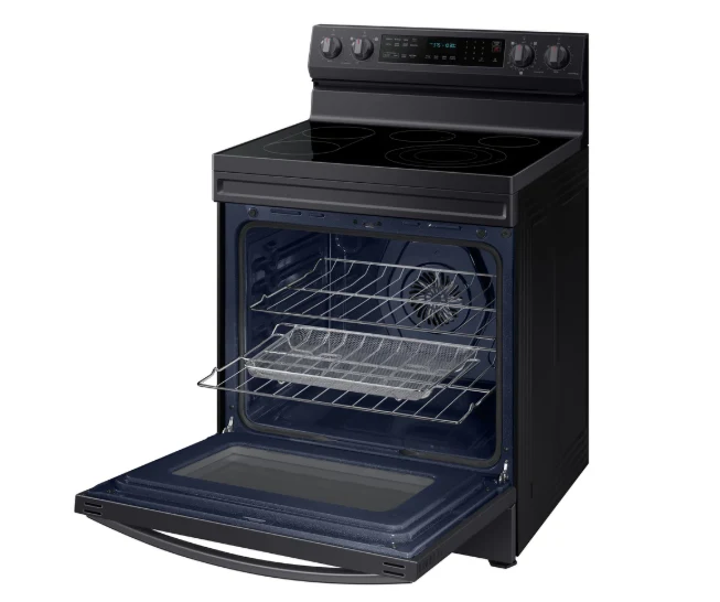 Samsung 30'' 6.9 pi cu Cuisinière - Convection - friture à air - WI-FI - Inox Noir- NE63A6711SG/AC - boîte ouverte