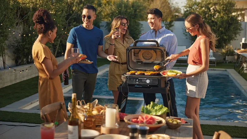 Ninja Barbecue électrique et fumoir Woodfire Pro Connect XL