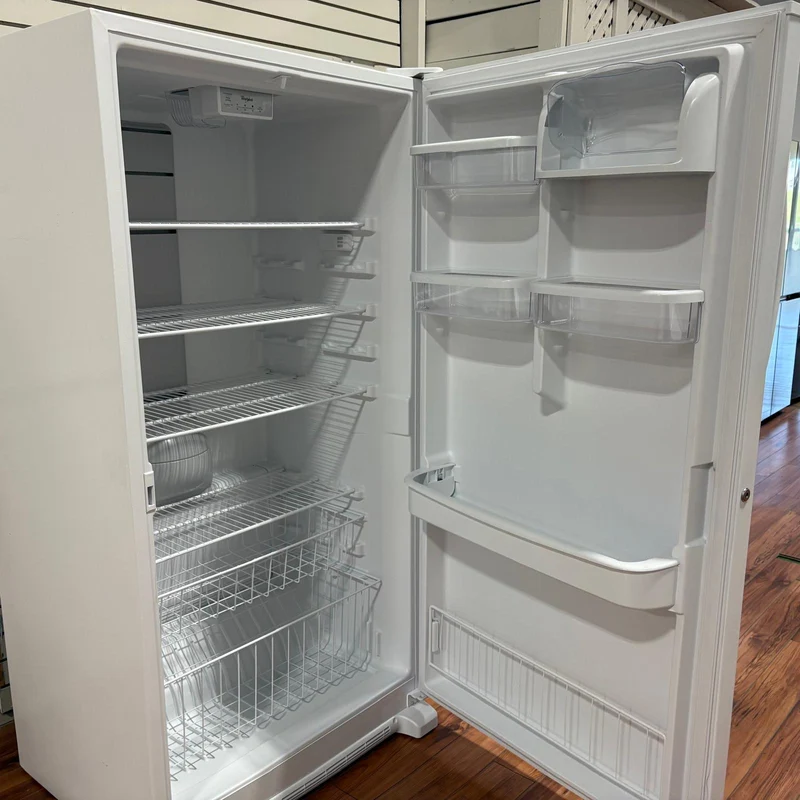 Whirlpool 33'' Congélateur vertical- blanc- reconditionné
