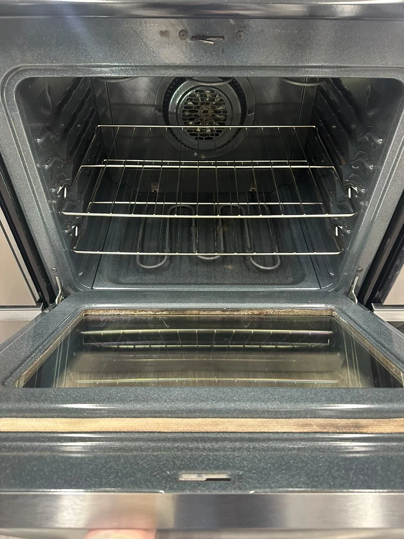 Frigidaire 30'' Cuisinière Vitrocéramique - Inox - Reconditionnée