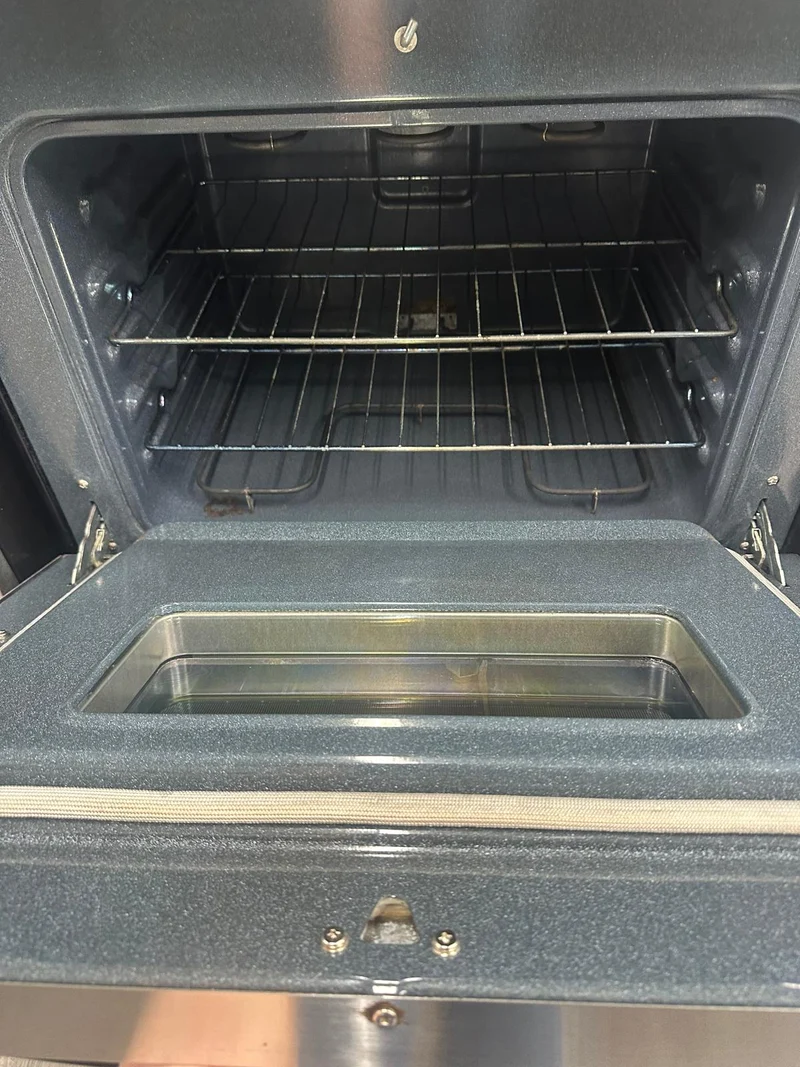 Frigidaire 30'' Cuisinière vitrocéramique - Inox - Reconditionnée