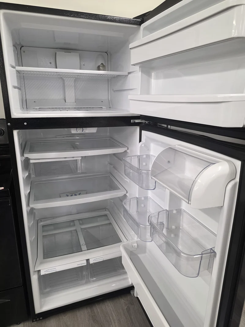 Kenmore 28'' réfrigérateur congélateur Supérieur -Noir - reconditionné