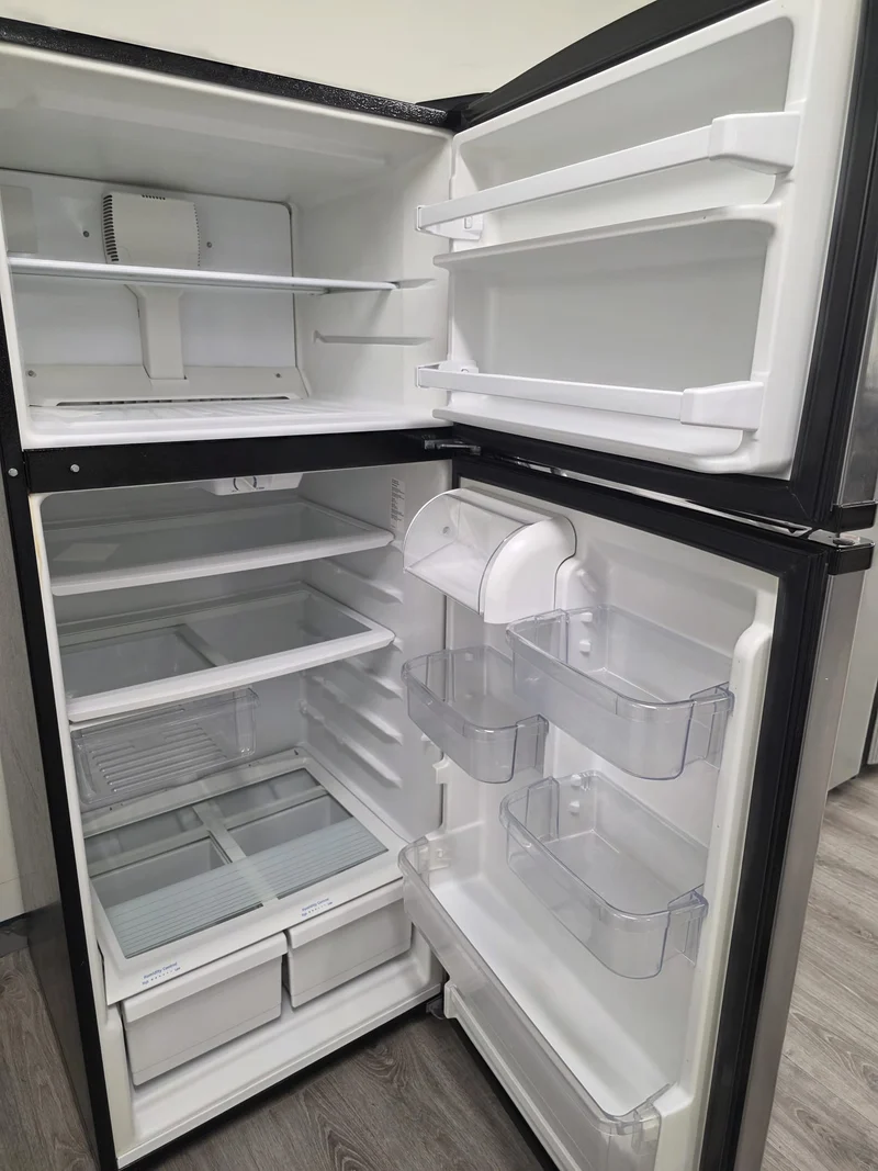 Whirlpool 28'' Réfrigérateur Congélateur Supérieur - Inox - Reconditionné