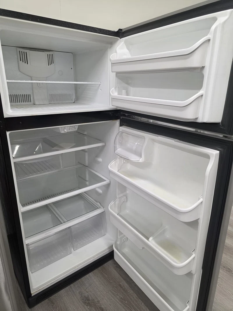 Frigidaire 30 '' Réfrigérateur Congélateur supérieur - Gris - Reconditionné