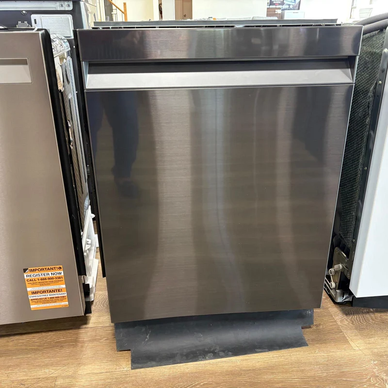 Samsung 24" 39dba Lave vaisselle - grande capacité - Lavage linéaire intelligent - Inox noir- DW80R9950UG - Boîte ouverte