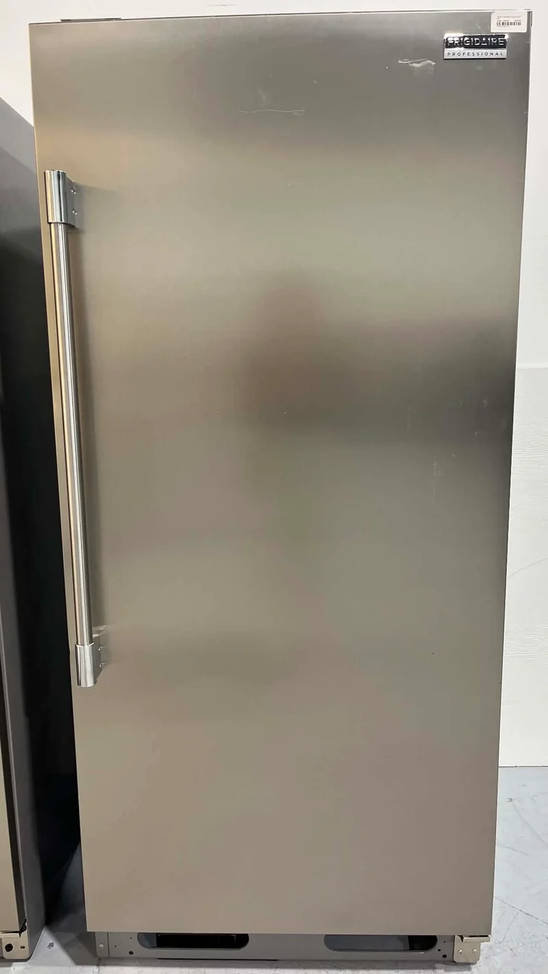 Frigidaire Professional 32'' Tout Réfrigérateur - Inox- Reconditionné