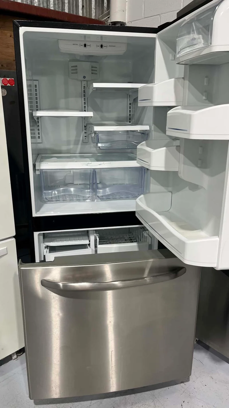 GE - 30" - Congélateur inferieur- Inox - Reconditionné