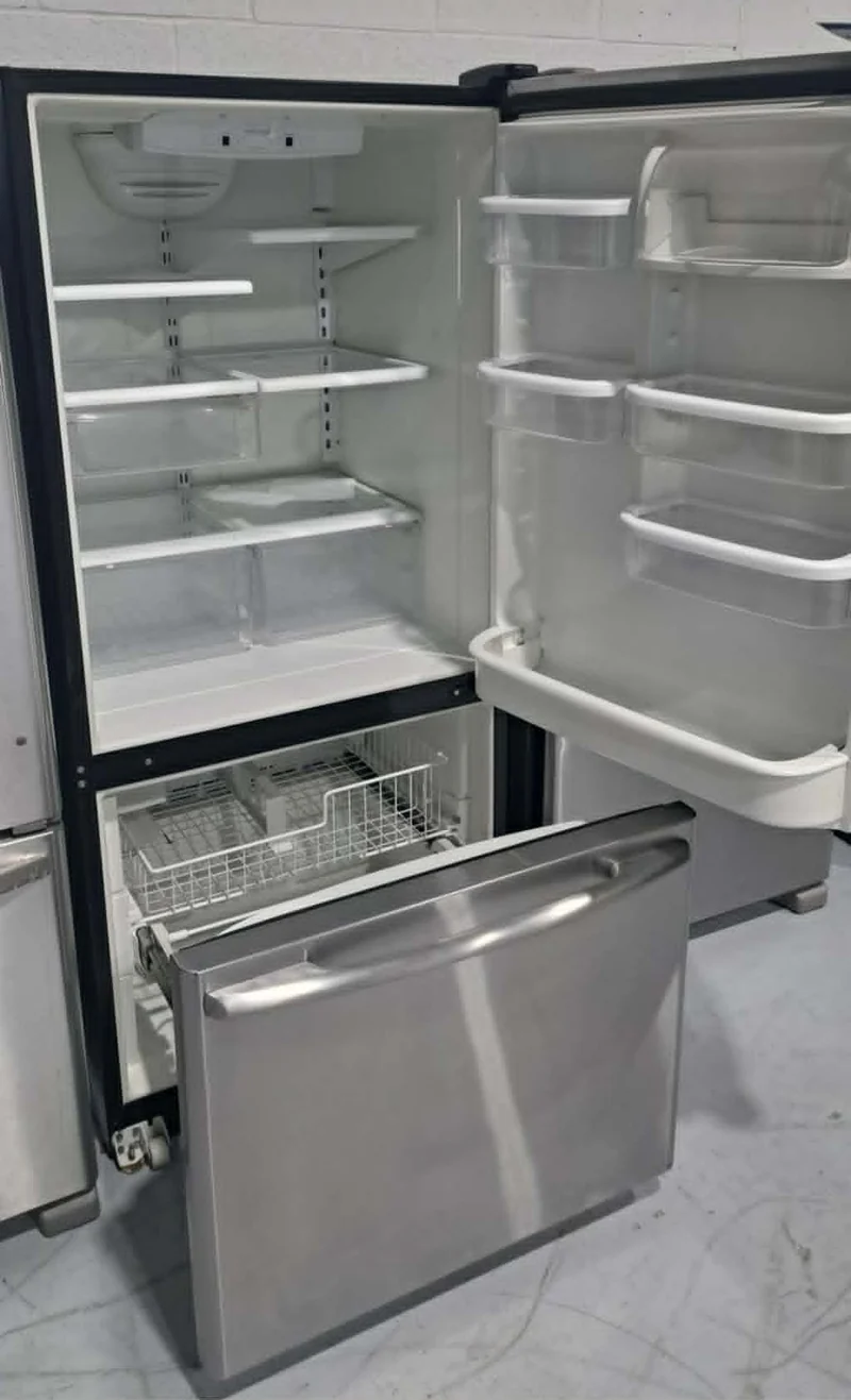 Maytag- 30" - Congélateur inferieur- Inox - Reconditionné