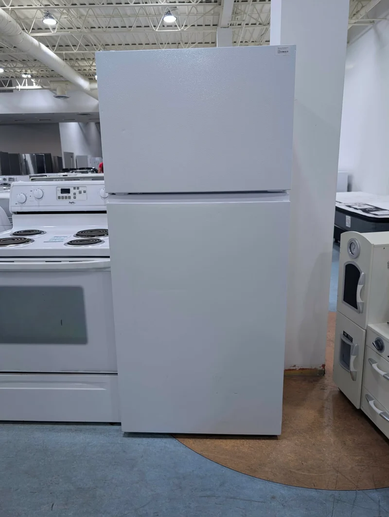 Hisense 30'' Réfrigérateur congélateur Supérieur -Blanc - Reconditionné