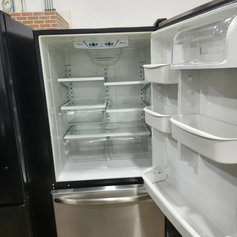 Amana 30'' Réfrigérateur Congélateur inférieur- Inox - Reconditionné