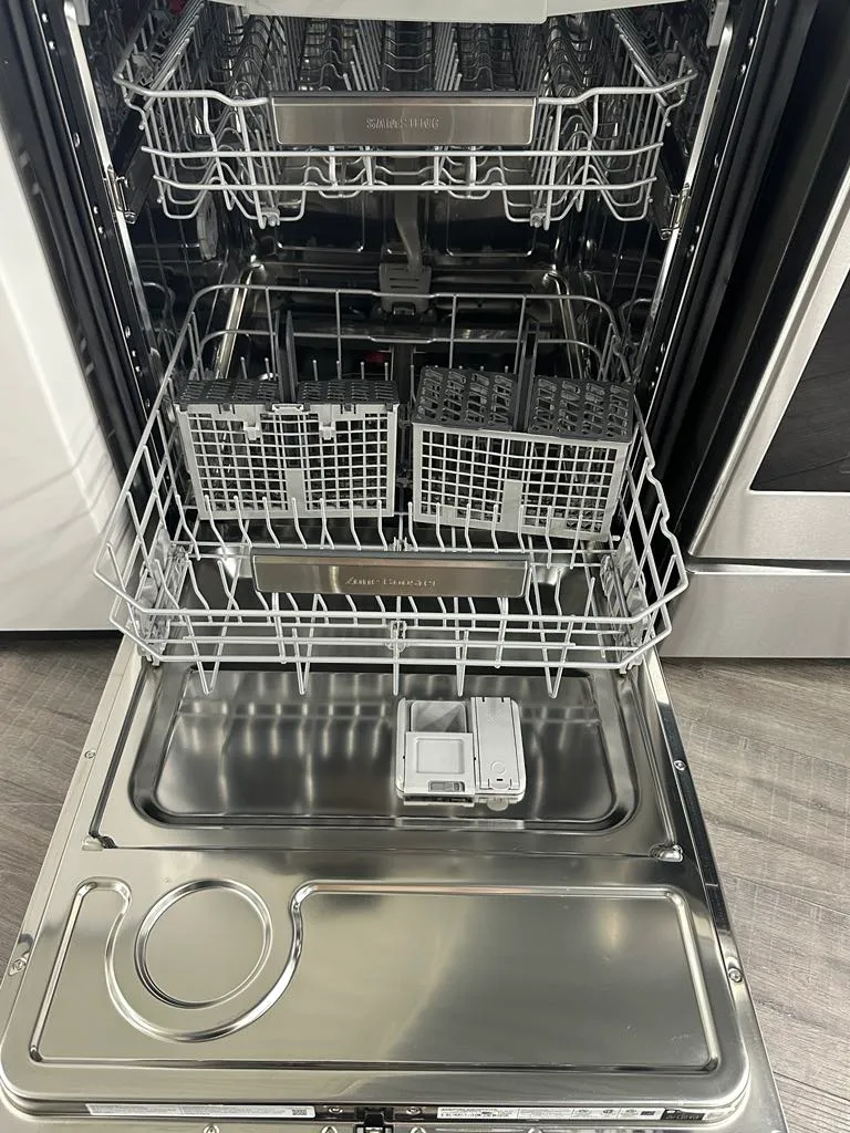 Samsung 24'' 39 dBA Lave-Vaisselle Encastré - Inox -3 paniers - DW80R9950US - Boite Ouverte