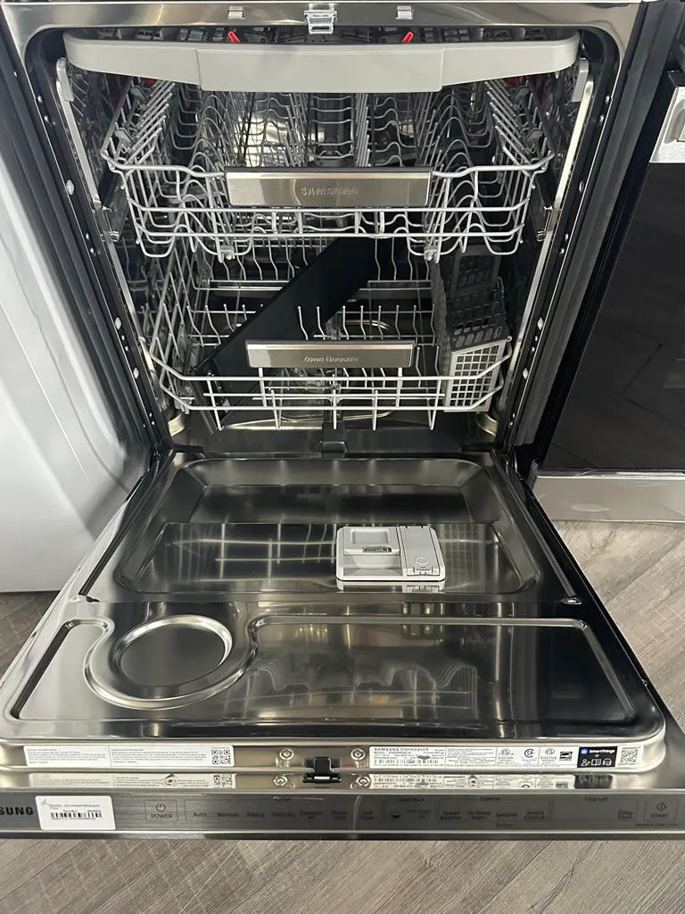 Samsung 24'' 39 dBA Lave-Vaisselle Encastré - Inox -3 paniers - DW80R9950US - Boite Ouverte