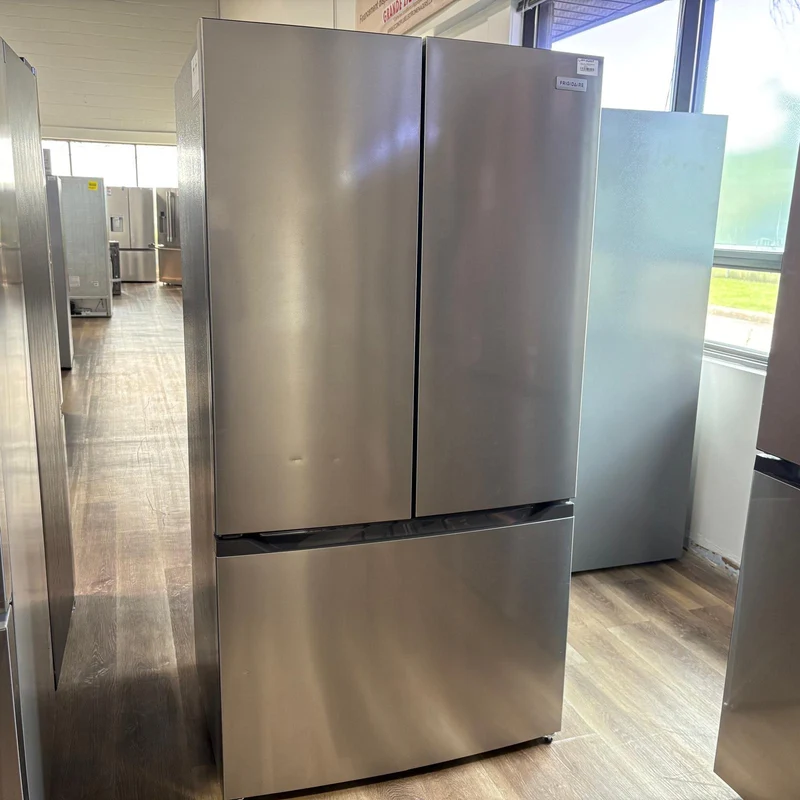 Frigidaire 36'' 23.3 pi cu Réfrigérateur -Distributeur d'eau (intérieur) - Distributeur de glaçe dans le congélateur - Inox - FRFG2011AV - Boîte Ouverte
