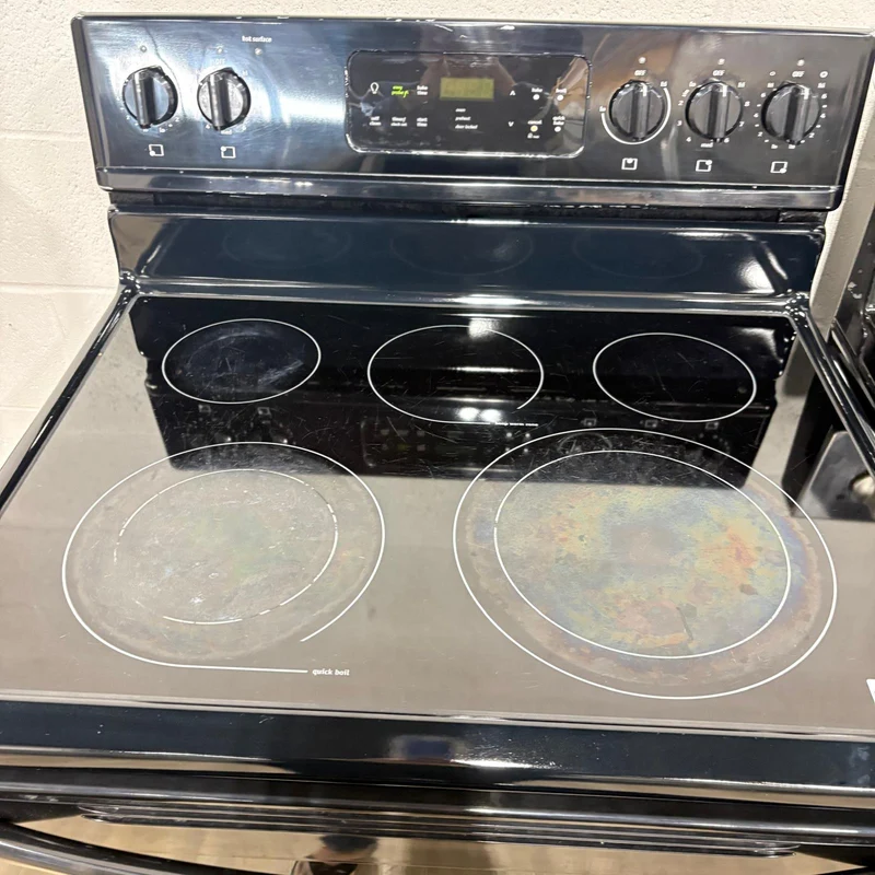 Frigidaire 30'' Cuisinière vitrocéramique - Noir - reconditionné