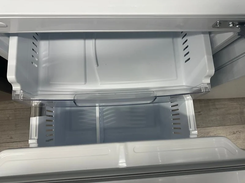 LG 30 po 21.8 pi.cu - Réfrigérateur à congélateur inférieur - Energy Star - Blanc - LRDNS2200W - Boîte ouverte