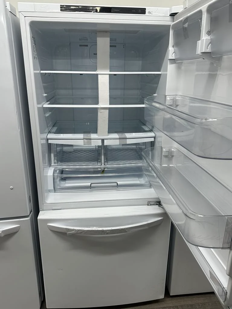 LG 30 po 21.8 pi.cu - Réfrigérateur à congélateur inférieur - Energy Star - Blanc - LRDNS2200W - Boîte ouverte