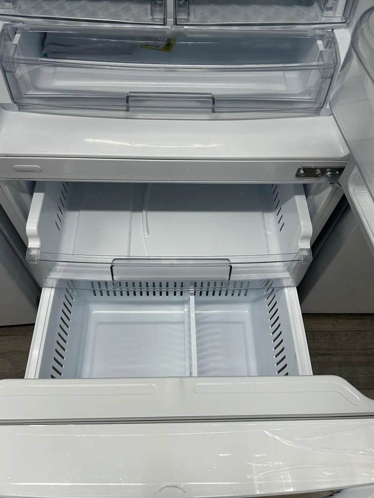 LG 30 po 21.8 pi.cu - Réfrigérateur à congélateur inférieur - Energy Star - Blanc - LRDNS2200W - Boîte ouverte