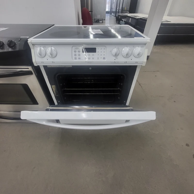 Frigidaire 30'' Cuisinière Vitrocéramique encastrable -Blanc - Reconditionnée