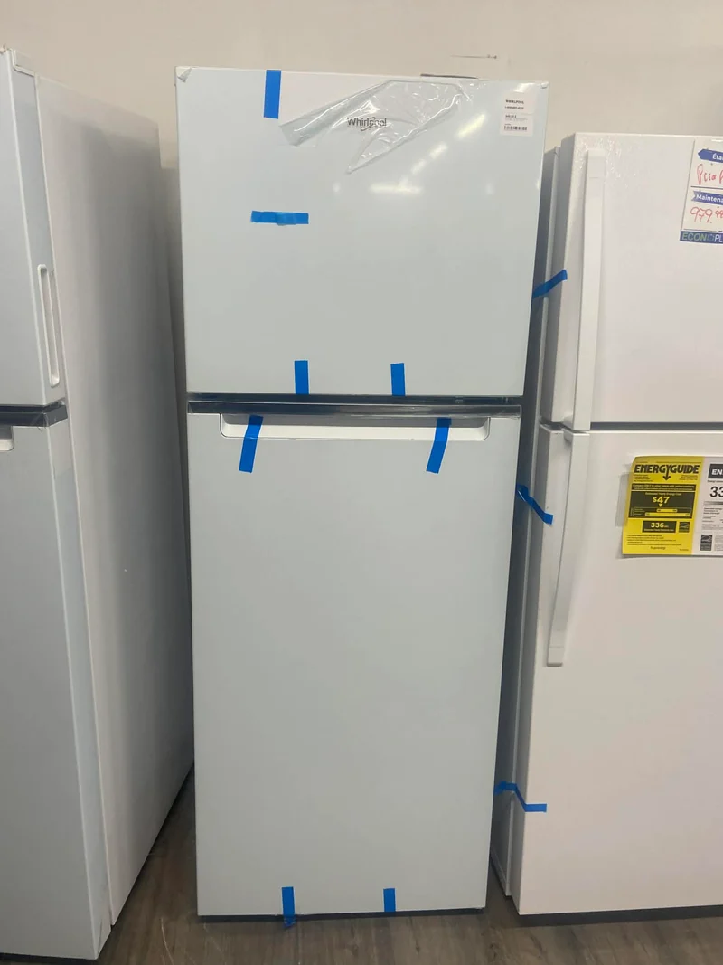 Whirlpool 24'' 12.2 pi cu Réfrigérateur Congélateur Supérieur - EnergyStar - Blanc - WRT313CZLW - Boîte Ouverte