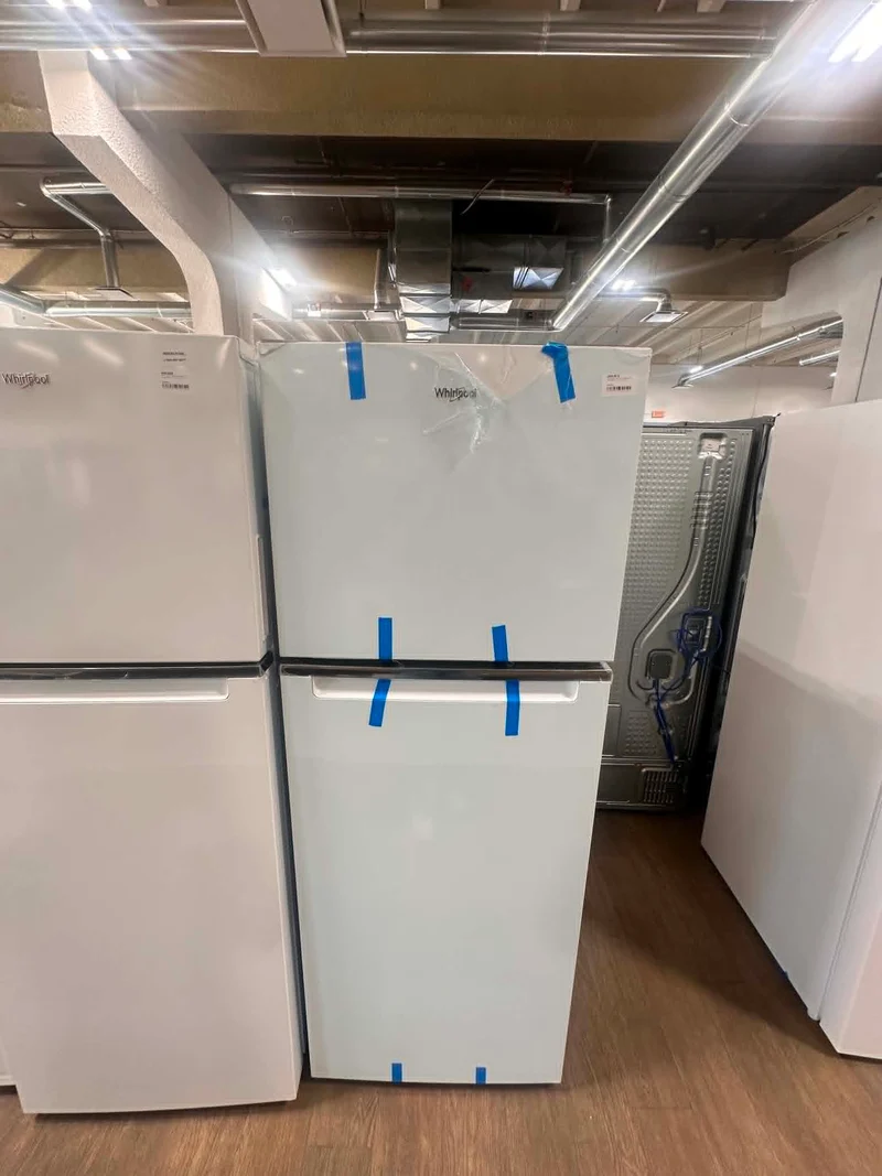 Whirlpool 24'' 12.2 pi cu Réfrigérateur Congélateur Supérieur - EnergyStar - Blanc - WRT313CZLW - Boîte Ouverte