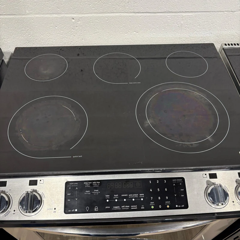 Frigidaire Gallery 30'' Cuisiniere Vitrocéramique encastrable - Inox - Reconditionnée