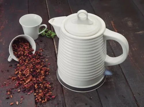 Bouilloire électrique en céramique – 1,3 L design et sécurisée