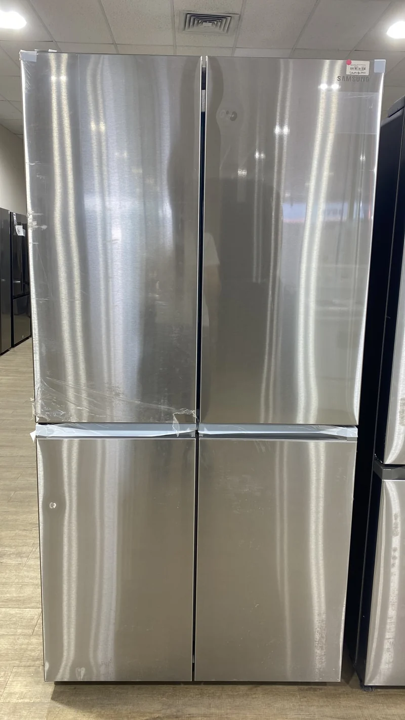 Samsung 36'' 29 pi cu Réfrigérateur BeSpoke avec centre de boisson - Smart Things - RF29DB9600QLAA - NEUF