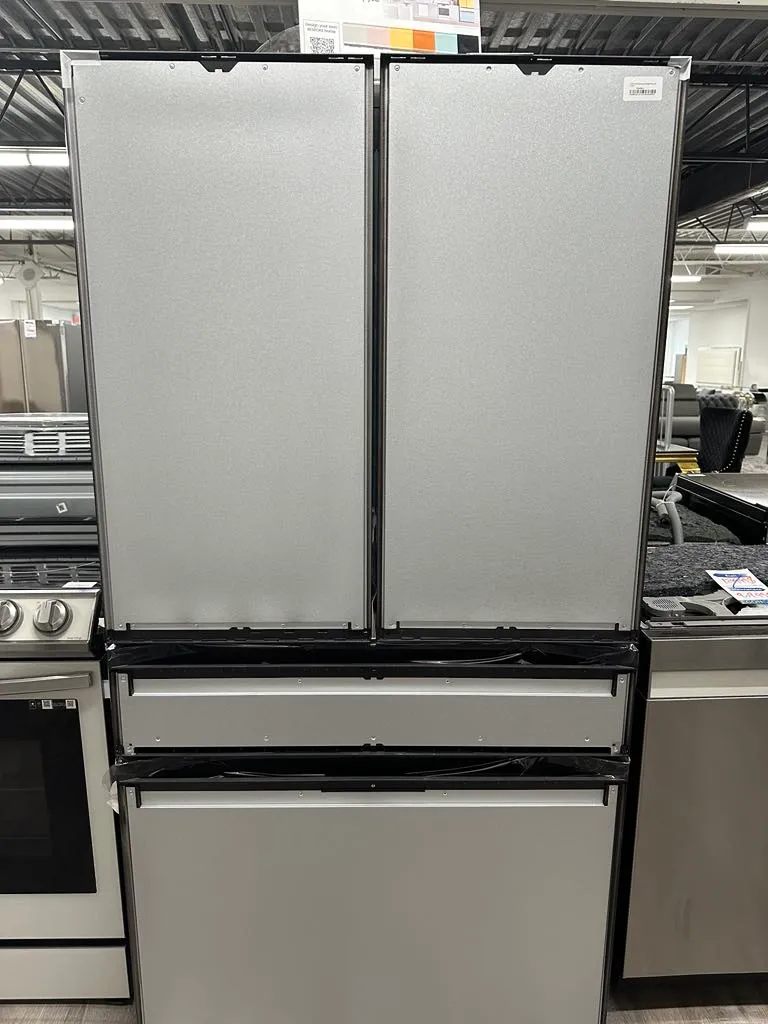 Samsung 36'' 22.8 pi. cu Réfrigérateur à porte Française Profondeur Comptoir - Inox - Bespoke RF23BB8600APAA - Boite Ouverte